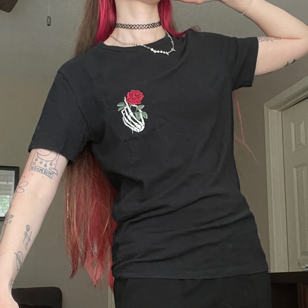 🌹 Skeleton Rose Pocket Tee